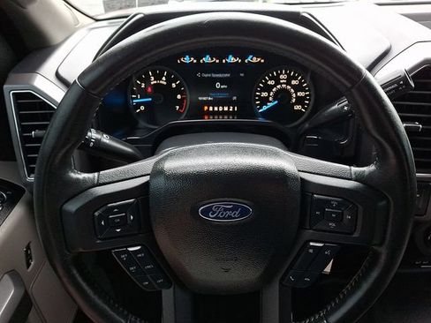 Used 2017 Ford F150 XLT w/ Equipment Group 302A Luxury AWD/4WD image 18