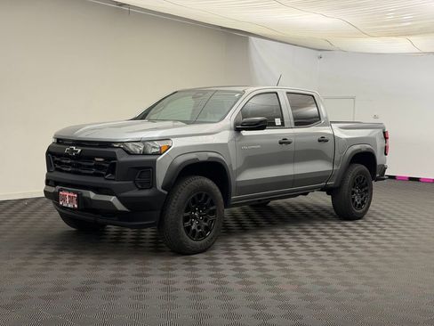 Used 2024 Chevrolet Colorado Trail Boss w/ Advanced Trailering Package AWD/4WD image 1