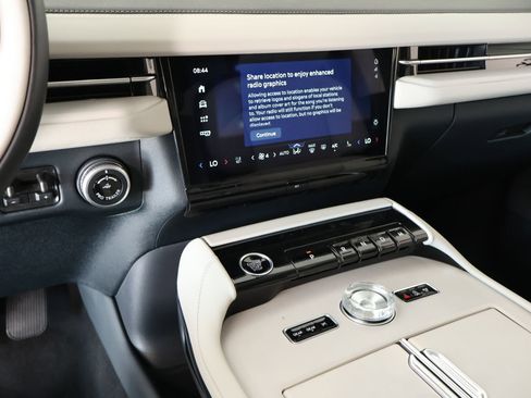 New 2026 Lincoln Navigator Reserve AWD/4WD image 6