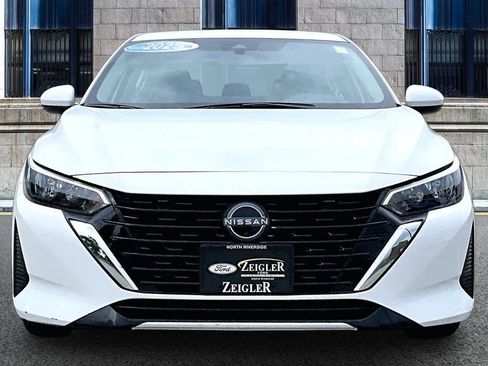 Used 2025 Nissan Sentra SV w/ All-Weather Package FWD image 3