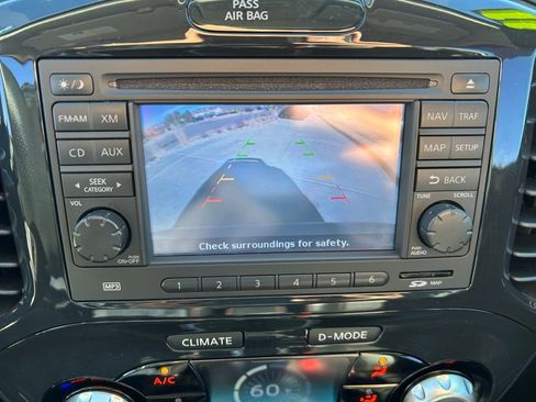 Used 2011 Nissan Juke SL image 20