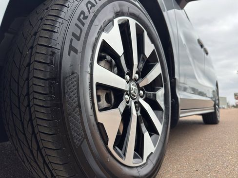 Used 2025 Honda Odyssey EX-L image 9