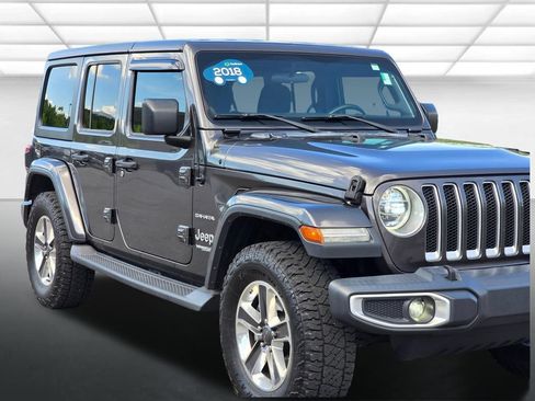 Used 2018 Jeep Wrangler Unlimited Sahara w/ LED Lighting Group AWD/4WD image 50