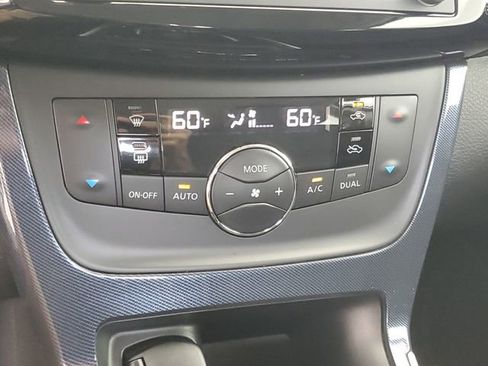 Used 2018 Nissan Sentra SR w/ Technology Package FWD image 29
