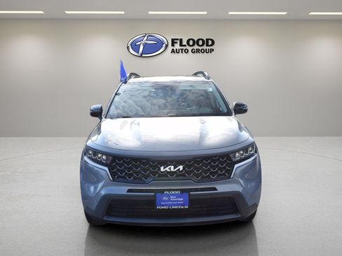 Used 2022 Kia Sorento S w/ Panoramic Sunroof Package AWD/4WD image 2