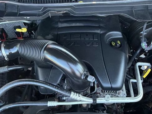 Used 2018 RAM 1500 Express w/ Wheel & Sound Group AWD/4WD image 10