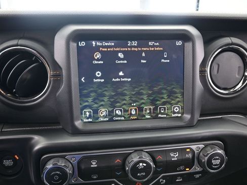 Used 2022 Jeep Gladiator Overland image 20