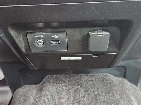 Used 2015 Ford F150 XLT w/ Equipment Group 301A Mid image 19