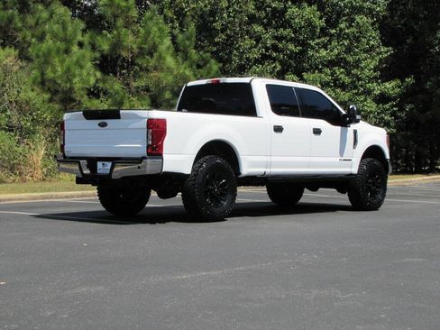 Used 2022 Ford F250 XLT w/ XLT Value Package AWD/4WD image 6