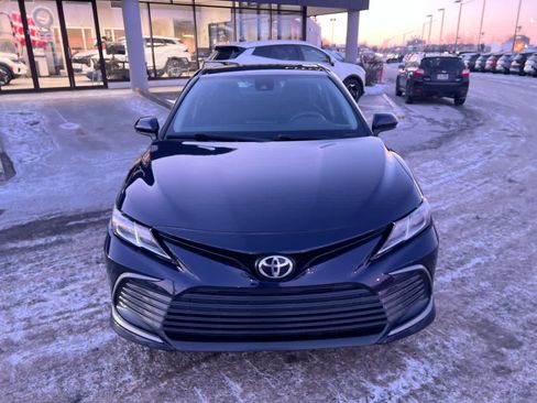 Used 2022 Toyota Camry LE image 29