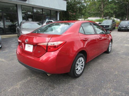 Used 2017 Toyota Corolla LE FWD image 5