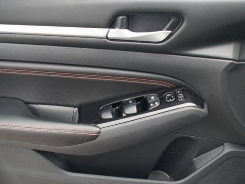 Used 2023 Nissan Altima 2.5 SR image 26