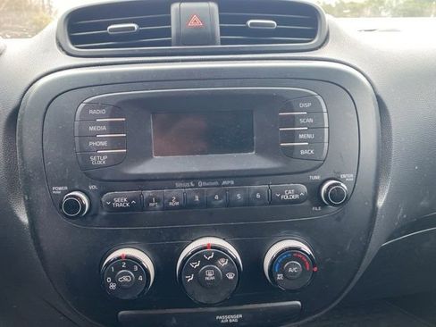Used 2014 Kia Soul Base image 13