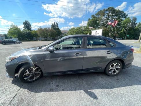 Used 2020 Kia Forte LXS FWD image 5