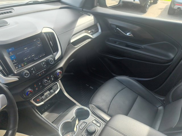 Used 2022 GMC Terrain SLT w/ Infotainment Package II AWD/4WD image 26