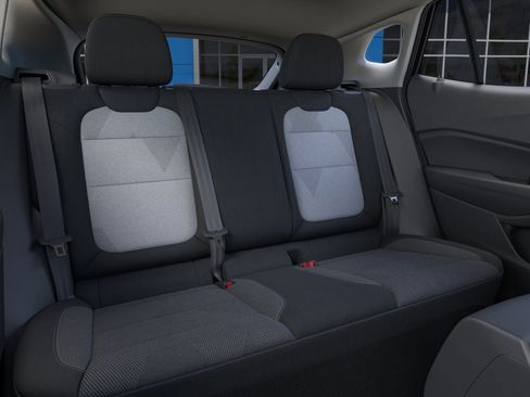 New 2025 Chevrolet Trax LS w/ LS Convenience Package FWD image 17