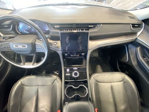 Used 2022 Jeep Grand Cherokee L Limited AWD/4WD image 24