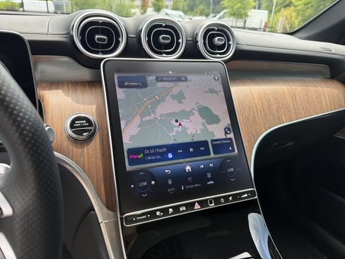 Certified 2025 Mercedes-Benz GLC 350e 4MATIC image 30