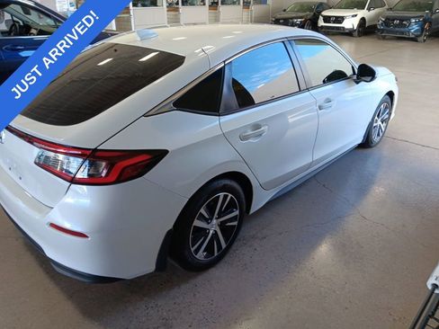 Used 2024 Honda Civic LX image 3