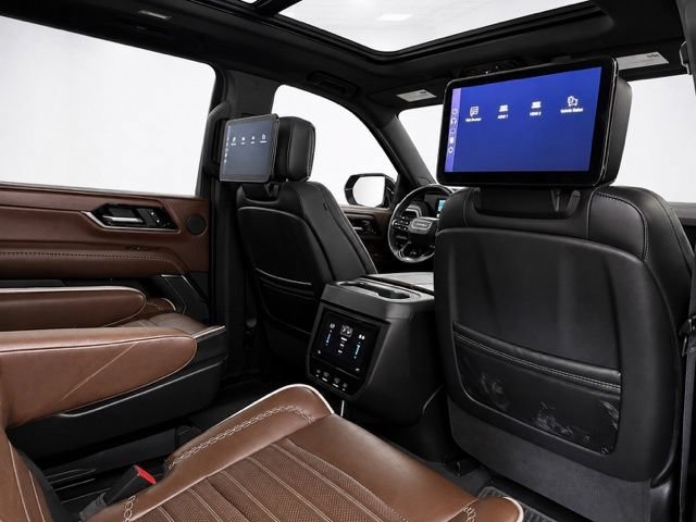 Used 2025 GMC Yukon XL Denali Ultimate AWD/4WD image 21