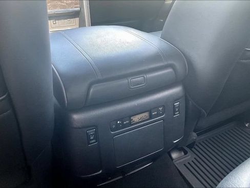 Used 2022 Nissan Armada Platinum w/ Captain's Chairs Package AWD/4WD image 10