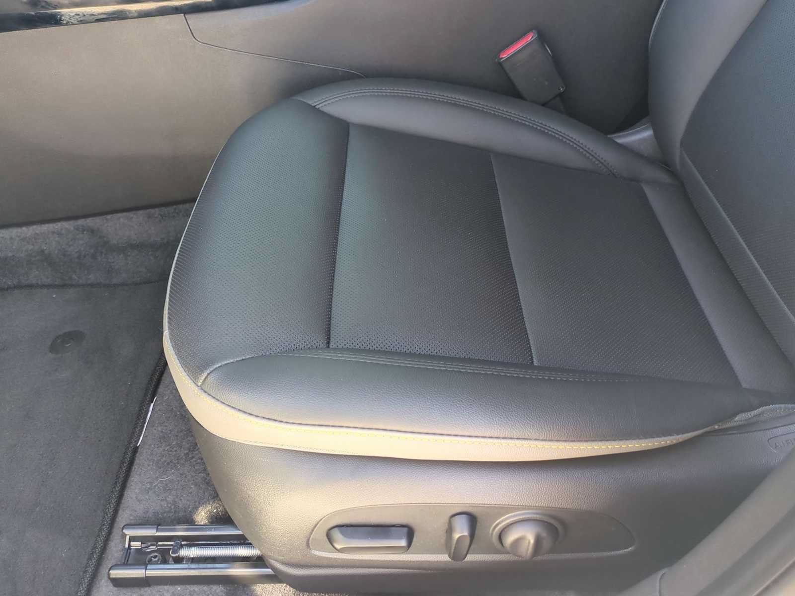 Used 2024 Chevrolet Trax ACTIV w/ Sunroof Package FWD image 19