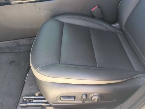 Used 2024 Chevrolet Trax ACTIV w/ Sunroof Package FWD image 19