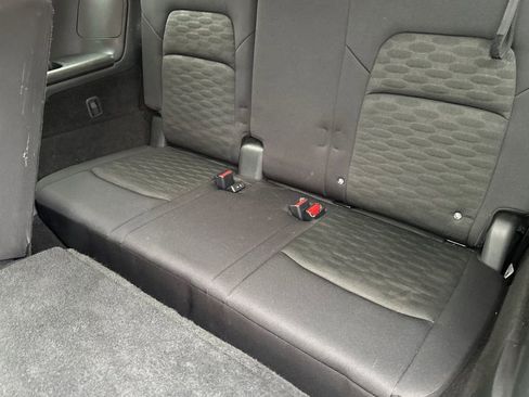 Used 2024 Nissan Pathfinder SV image 15