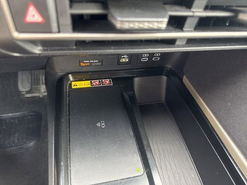 Used 2025 Toyota Camry LE image 17