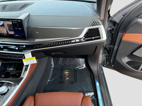 New 2026 BMW X5 M60i image 18