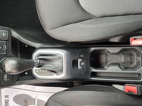 Used 2021 Jeep Renegade Latitude image 20