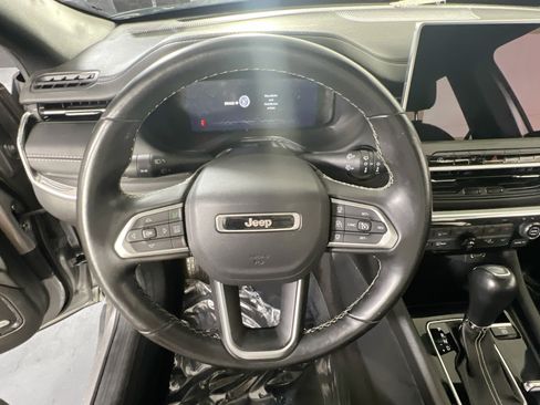 Used 2022 Jeep Compass High Altitude AWD/4WD image 11