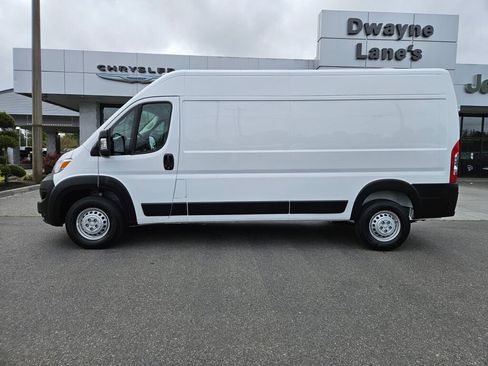 Used 2026 RAM ProMaster 2500 w/ Convenience Group FWD image 2