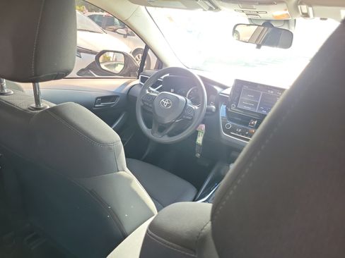 Used 2022 Toyota Corolla LE FWD image 14