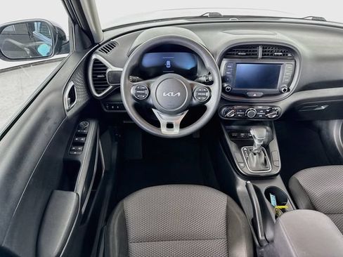 Used 2024 Kia Soul LX w/ Option Group 015 FWD image 21