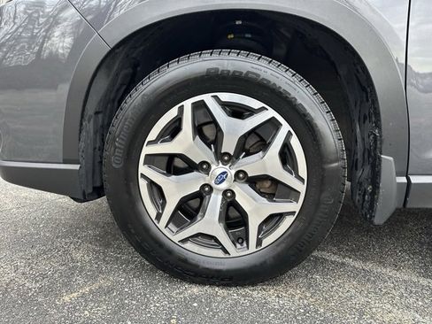 Used 2020 Subaru Forester Premium image 28