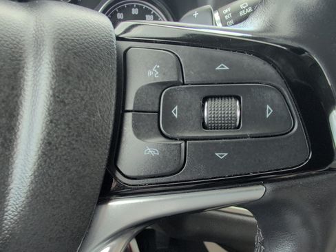 Used 2023 Buick Enclave Essence w/ Experience Buick Package FWD image 18