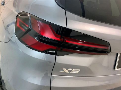 New 2026 BMW X5 xDrive40i w/ Climate Comfort Package image 14