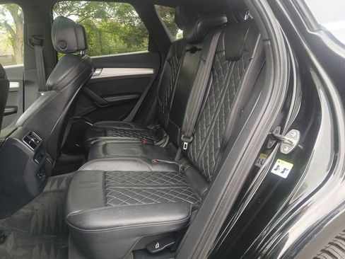 Used 2018 Audi SQ5 Premium Plus w/ Navigation Package AWD/4WD image 24