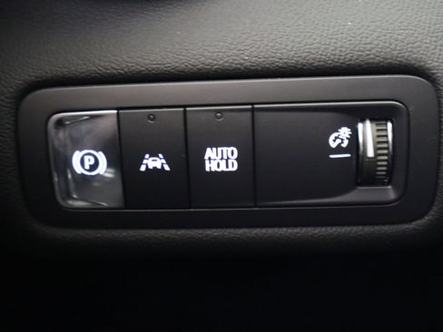 New 2025 Chevrolet Blazer EV RS image 34