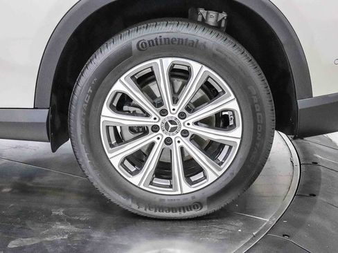 Used 2024 Mercedes-Benz GLC 300 image 10