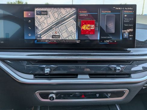 Used 2023 BMW X7 xDrive40i w/ Executive Package AWD/4WD image 13