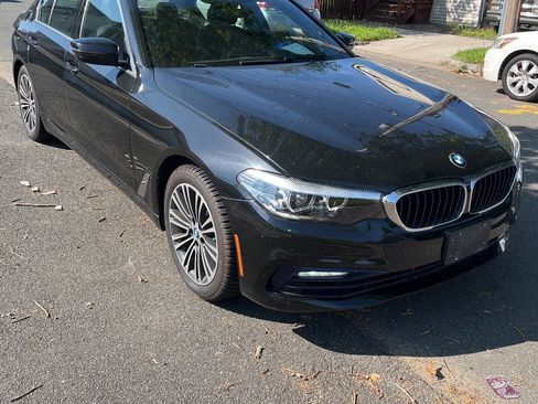 Used 2018 BMW 530e xDrive AWD/4WD image 1
