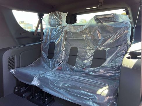 New 2026 Chevrolet Suburban Premier w/ Sun And Tow Package AWD/4WD image 11