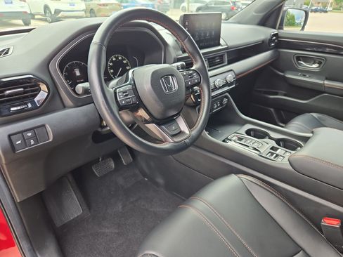 Certified 2024 Honda Pilot TrailSport image 12