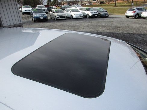 Used 2012 Volkswagen Golf TDI image 10