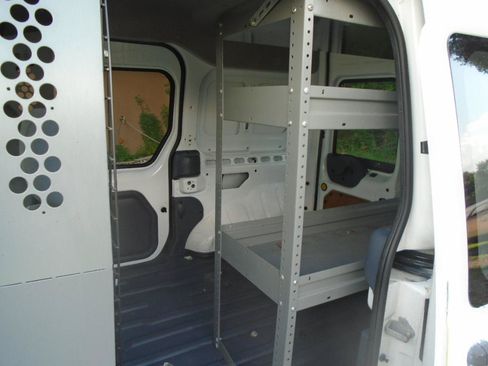 Used 2011 Ford Transit Connect XLT FWD image 8