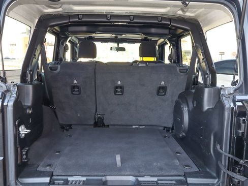 Used 2021 Jeep Wrangler Unlimited Sport image 9