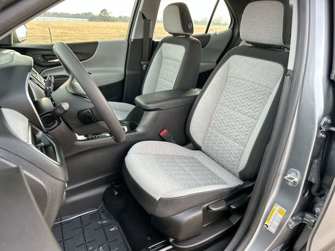 Used 2023 Chevrolet Equinox LS image 11