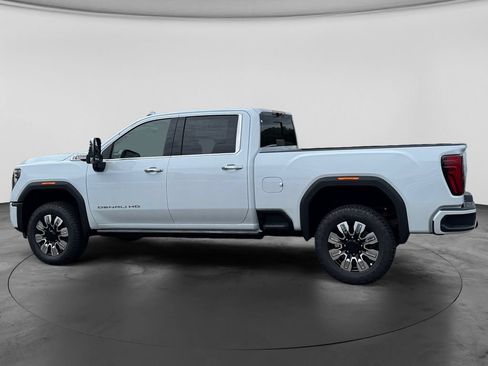 New 2026 GMC Sierra 3500 Denali w/ Denali Reserve Package AWD/4WD image 4
